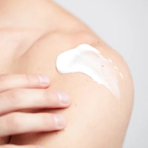 Skin Nourishing Body Cream Image 3